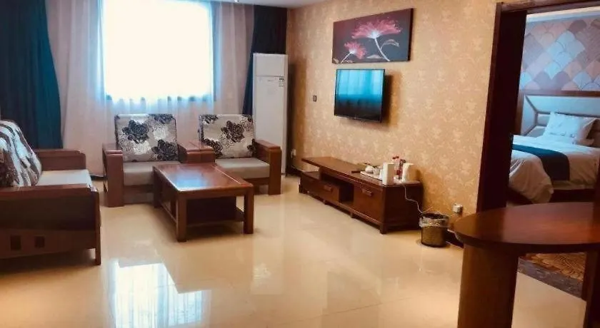 Pai Hotel-Luoyang Dingding Bei Road Hongjin Logistics International Peony Garden 2*, Лоян