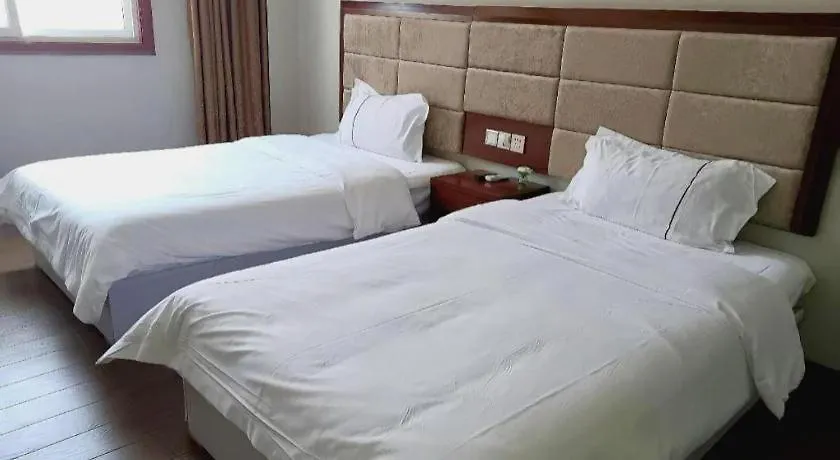 Pai Hotel-Luoyang Dingding Bei Road Hongjin Logistics International Peony Garden 2*, Лоян Китай